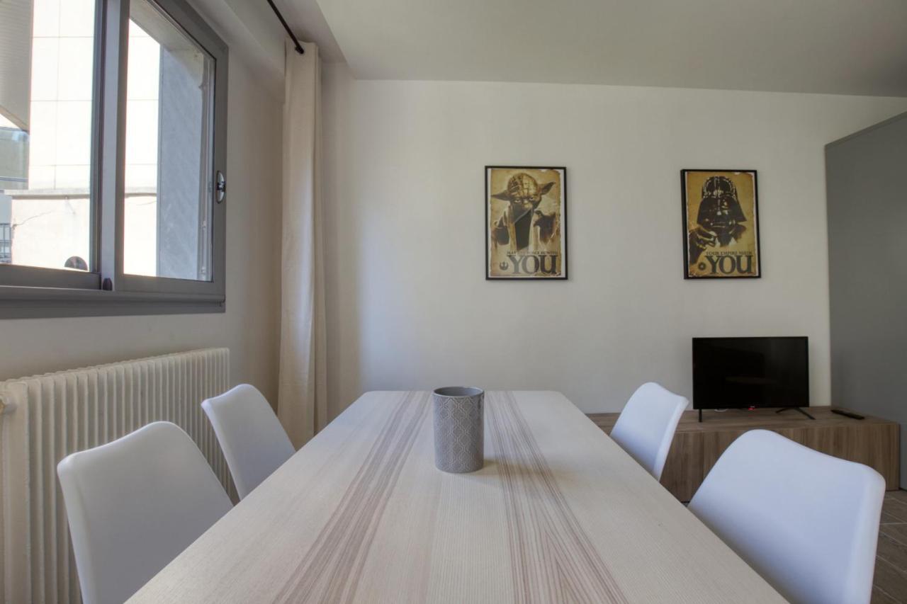 Charming Apartment In The Heart Of The 19Th Paris Exteriör bild